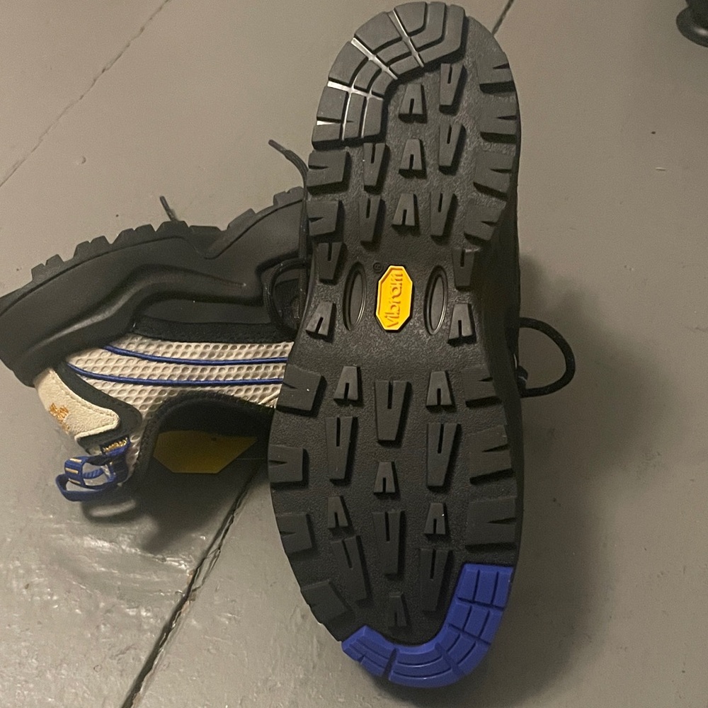 The North Face Black and Blue Hiking Shoes - Picture 5 of 5